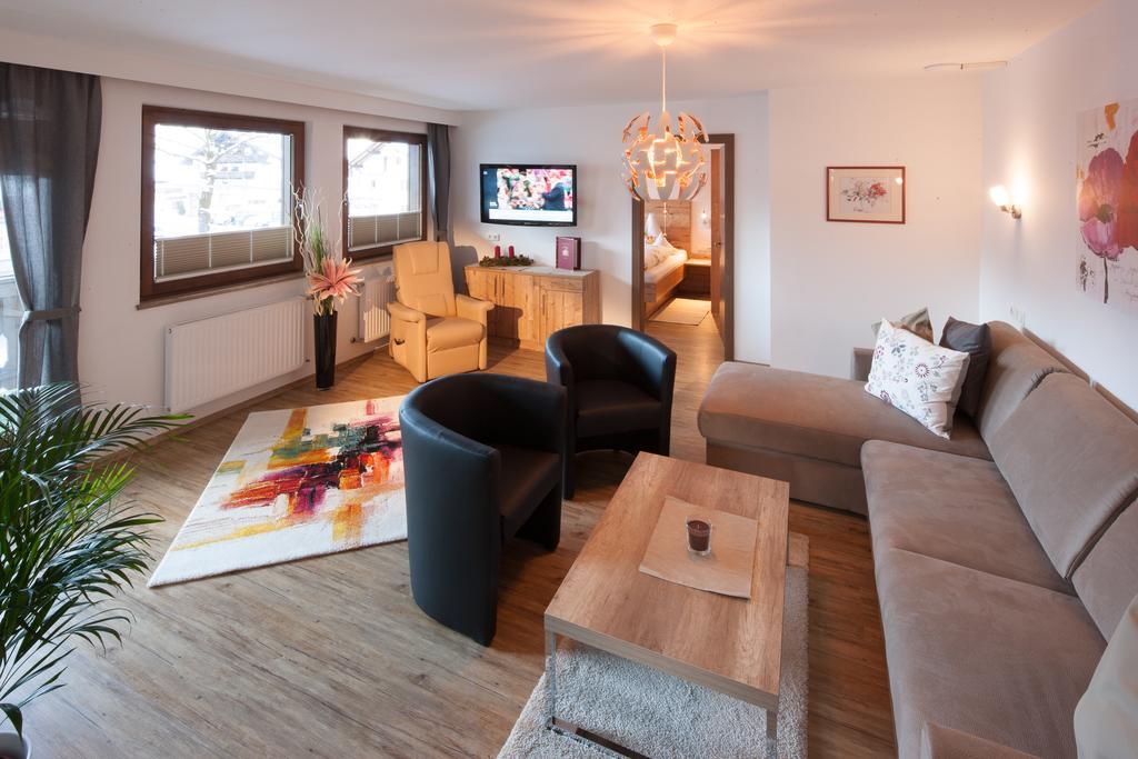 Appartements Al Castagno Ehrwald Kültér fotó
